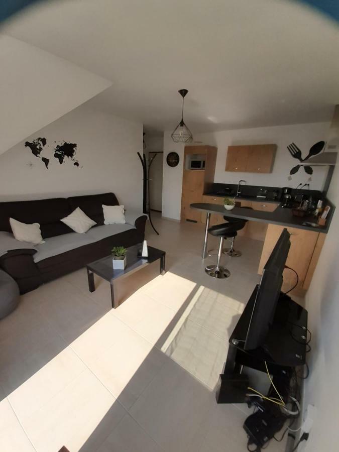 Appart. Sur Caen Avec Garage Et Wifi. Buitenkant foto